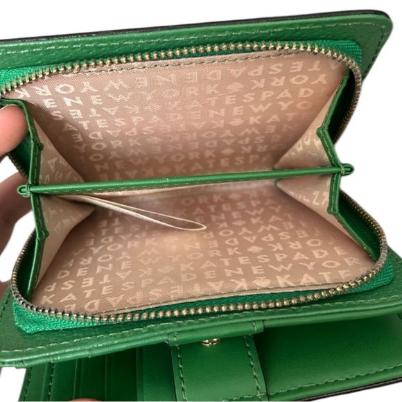 Kate Spade Wellesley Cara Bifold Leather Zip Around Wallet Kelly Green - Picture 4 of 9